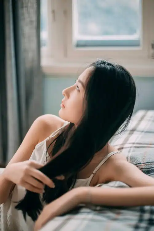 清晨的洒脱-唯美女生