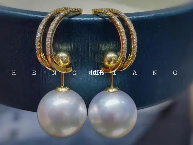 澳白四戴款式珍珠耳环