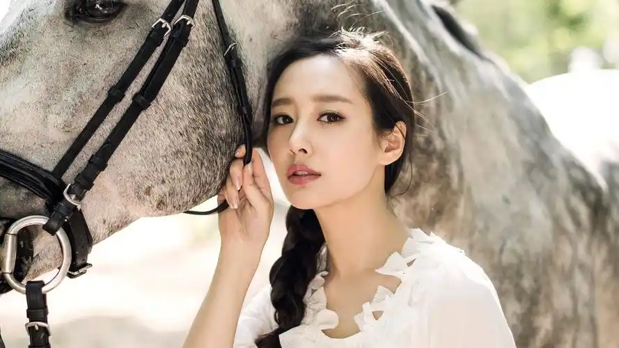 李纯明星风尚壁纸